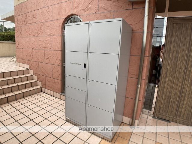 小田急線 玉川学園前駅 徒歩4分 4階建 築19年の外観写真