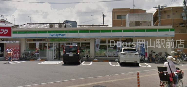 コンビニ　ファミリーマート学南町店（コンビニ）まで133m