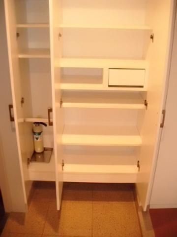 パシフィックレジデンス目黒本町の玄関写真