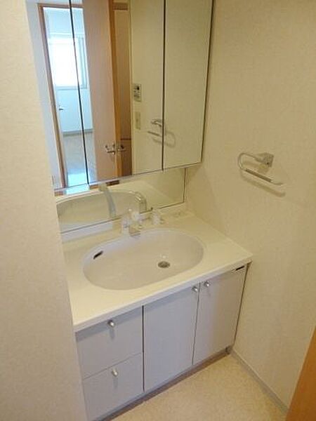 洗面設備　弊社は都内全域の物件をご紹介可能です！