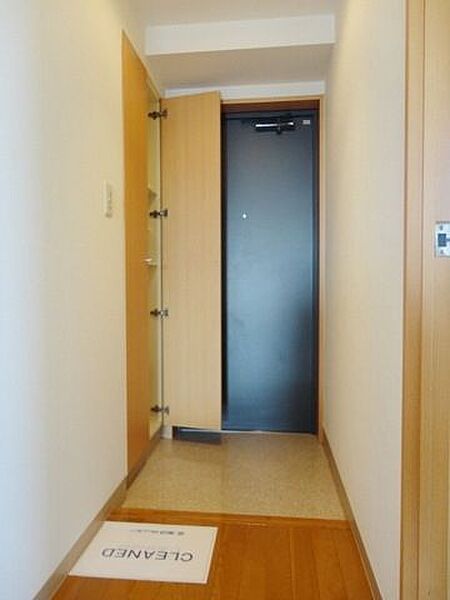 玄関　弊社は都内全域の物件をご紹介可能です！