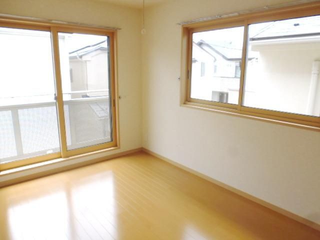 その他部屋・スペース　★二面採光の明るいお部屋です★