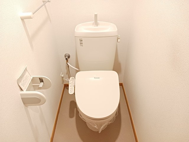 トイレ　落ち着いたトイレです