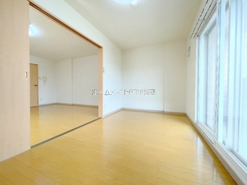 その他部屋・スペース　明るい洋室でございます！