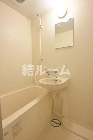 都営大江戸線 落合南長崎駅 徒歩4分 5階建 築28年の風呂写真