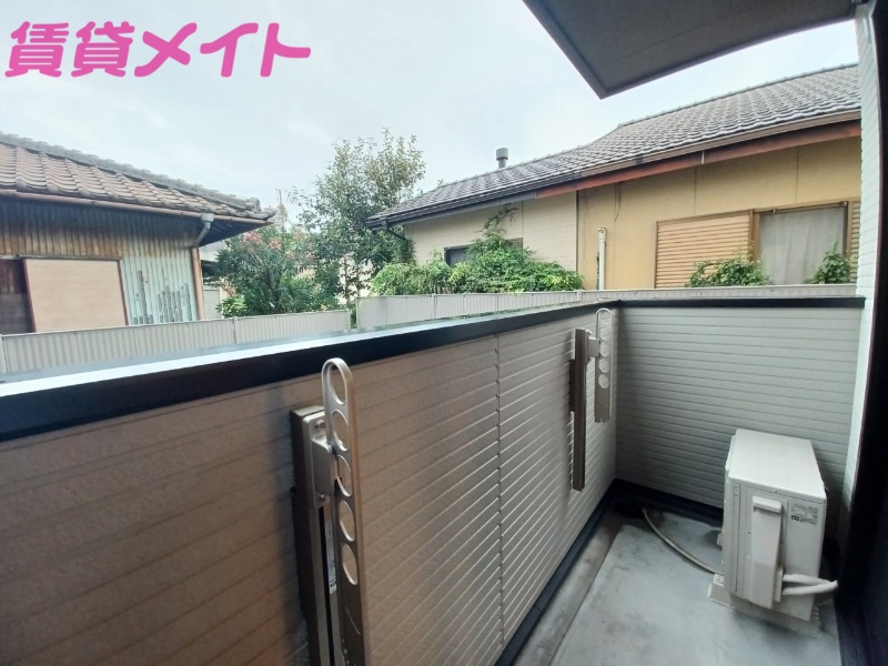 バルコニー　同物件別部屋写真