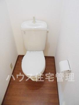ＪＲ東海道本線 摂津富田駅 徒歩15分 2階建 築25年のトイレ写真