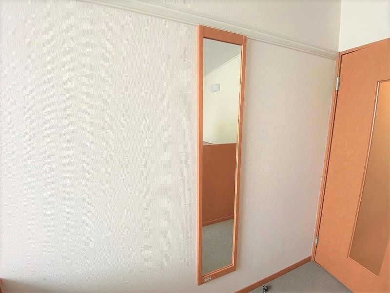 その他　1階はフローリング、2階はじゅうたんです。