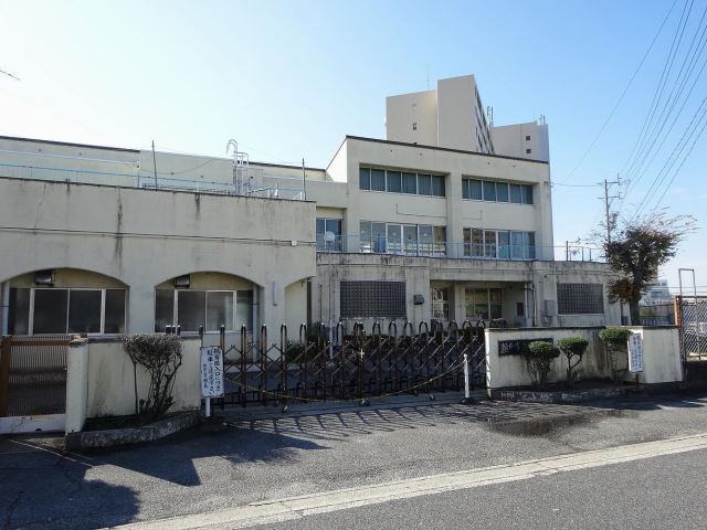 幼稚園・保育園　西保育園（幼稚園・保育園）まで540m