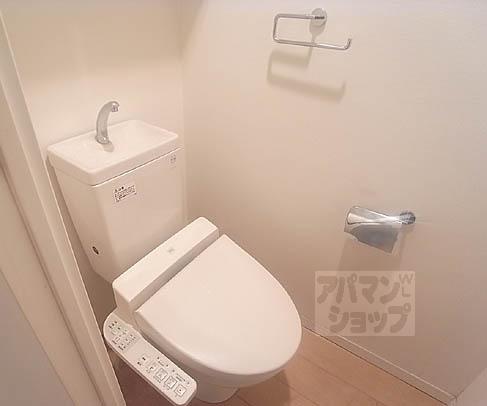 プリモ・レガーロ西京極のトイレ写真