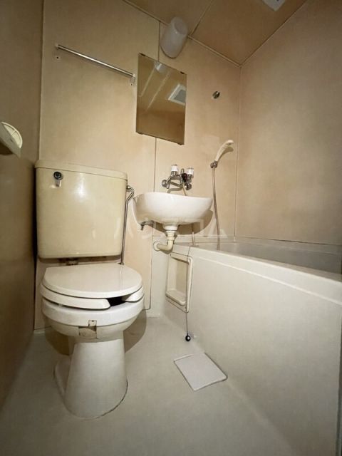 ホワイトハウス高津の内装写真