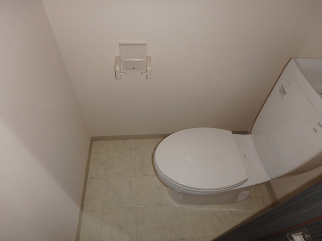 コート・ルミエールのトイレ写真