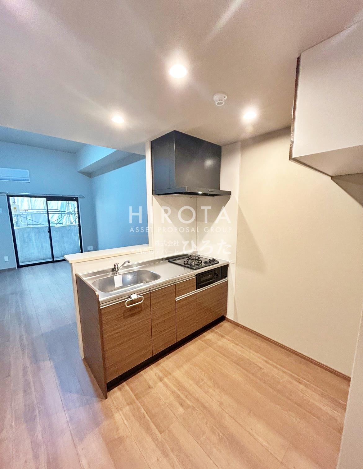 キッチン　※建築中のため同タイプ部屋のお写真です