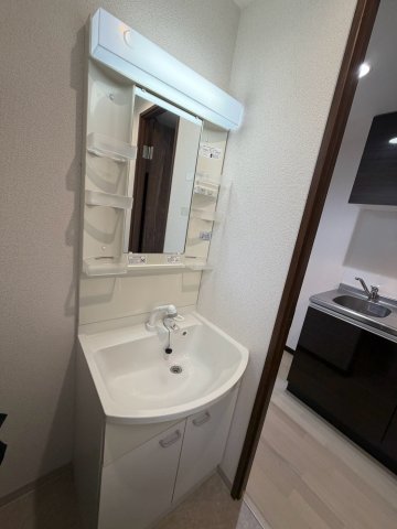 洗面設備　コンパクトで使いやすい洗面所