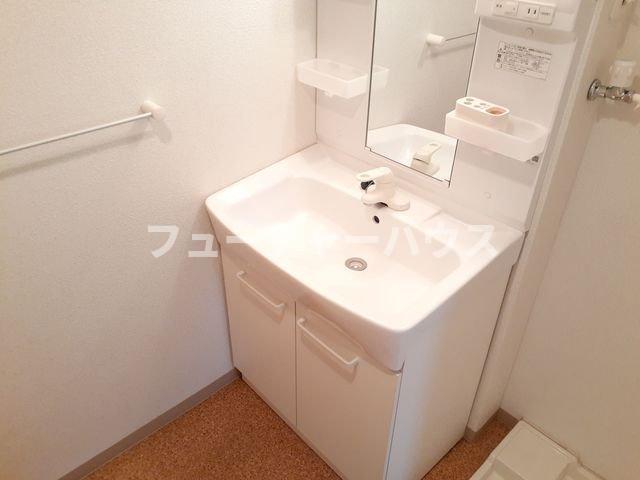洗面設備　脱衣スペースもあります