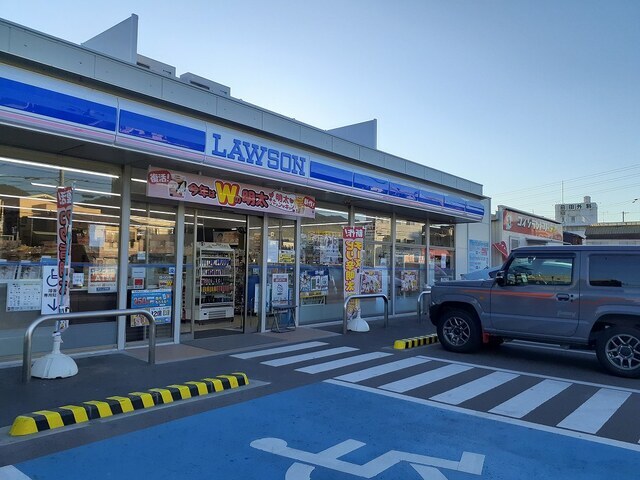 コンビニ　ローソン和歌山園部店様（コンビニ）まで750m