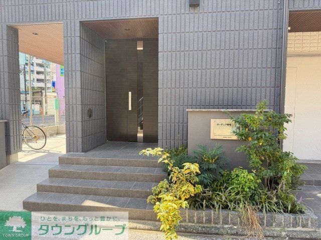 エントランス　エントランス