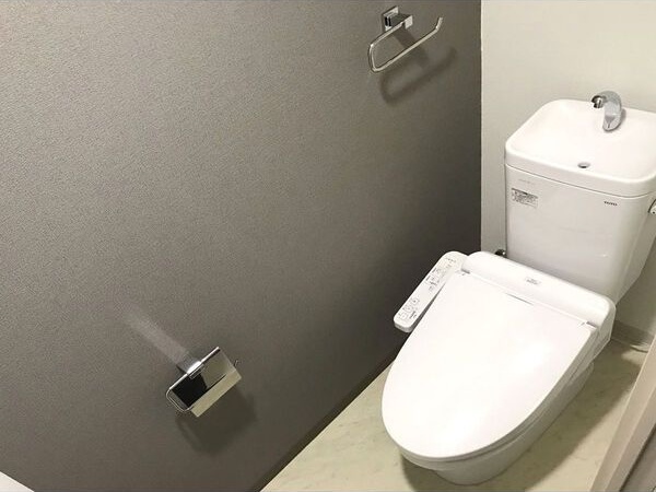 地下鉄鶴舞線 浅間町駅 徒歩10分 10階建 築8年のトイレ写真