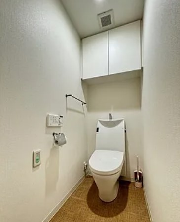 東京メトロ有楽町線 豊洲駅 徒歩8分 52階建 築19年のトイレ写真