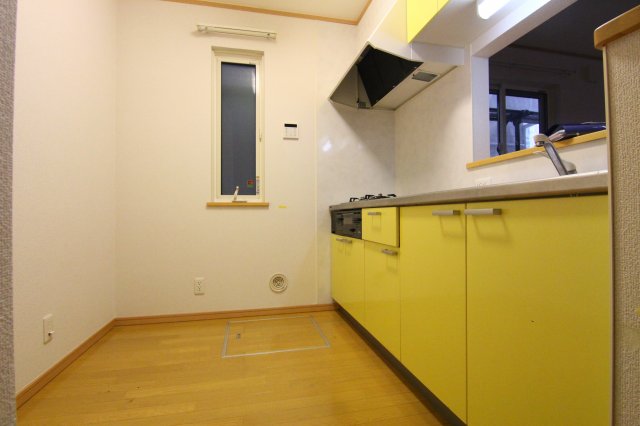 キッチン　※同タイプ別部屋の参考写真になります