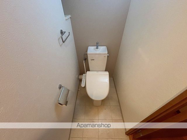 箕面市 10階建 築18年のトイレ写真