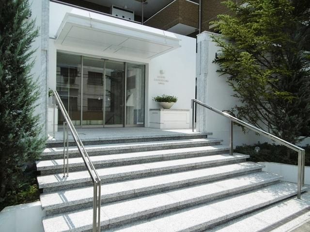 エントランス　★白基調のエントランス★