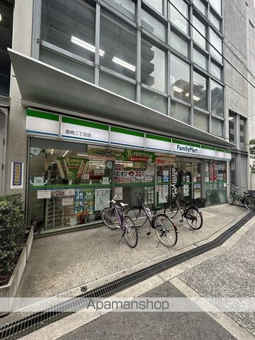 コンビニ　ファミリーマート（コンビニ）まで51m