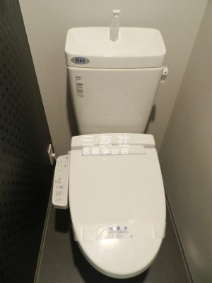 トイレ　落ち着いたトイレです