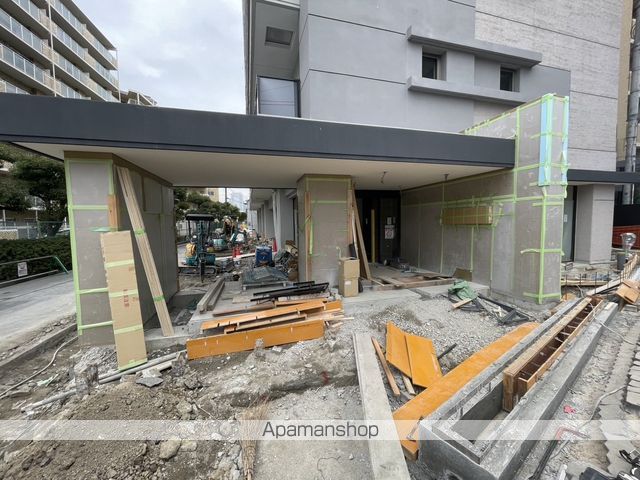 地下鉄御堂筋線 西中島南方駅 徒歩6分 10階建 築2年の外観写真