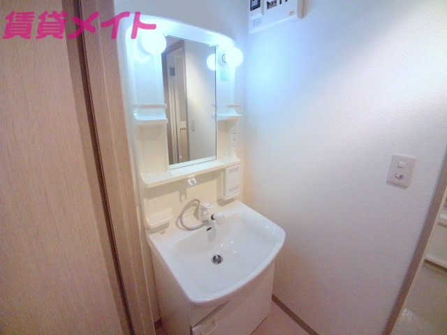 洗面設備　反転タイプ参考写真