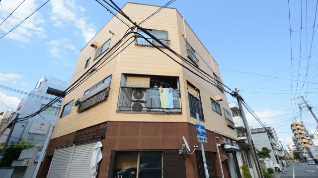 建物外観　最寄駅から徒歩5分の駅近物件！