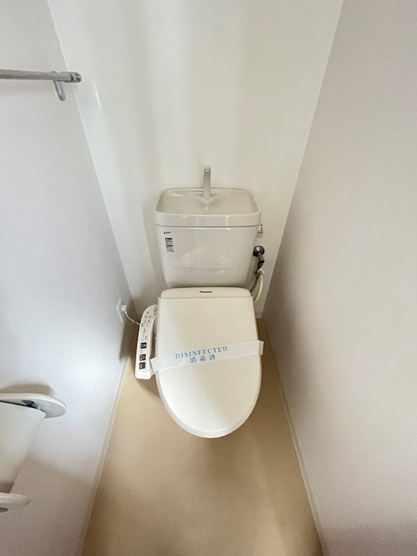 トイレ　トイレ