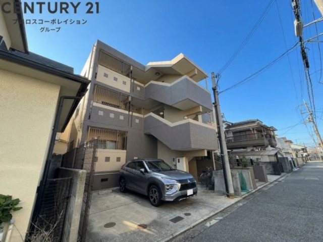 建物外観　敷地内駐車場あり！