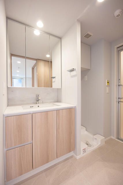 洗面設備　※写真は同タイプ住戸です。