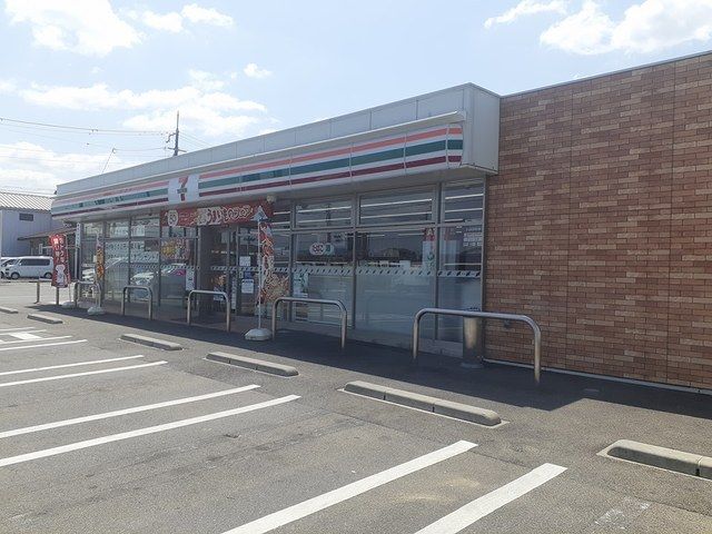 コンビニ　セブンイレブン松原松ヶ丘店様（コンビニ）まで385m