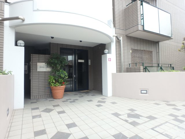 エントランス　清潔なエントランスです