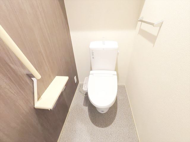 トイレ　あると嬉しいウォシュレット付きの綺麗なトイレ