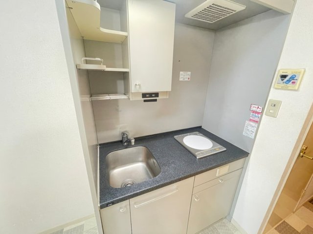 キッチン　※別部屋参考写真