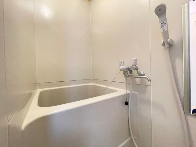 バス・シャワールーム　※別部屋参考写真