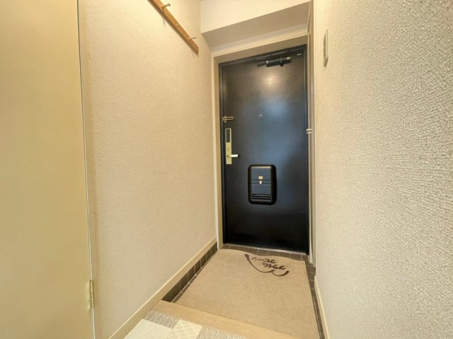 玄関　※別部屋参考写真