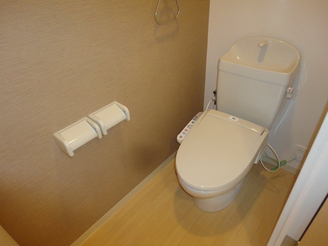 トイレ　落ち着いたトイレです