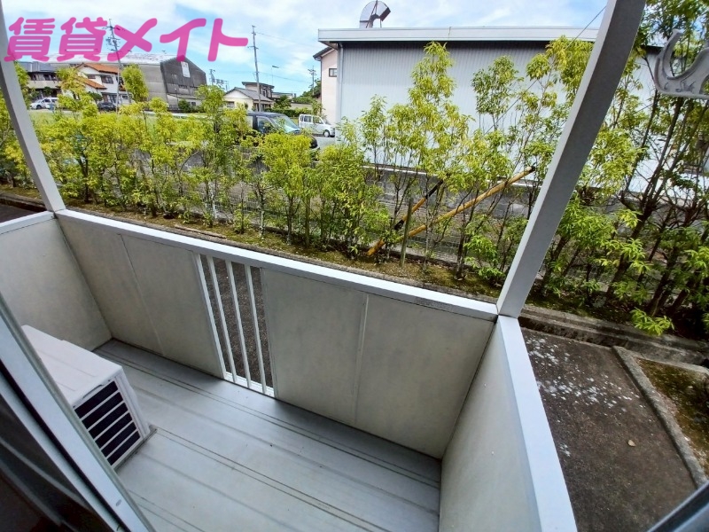 バルコニー　反転タイプ写真