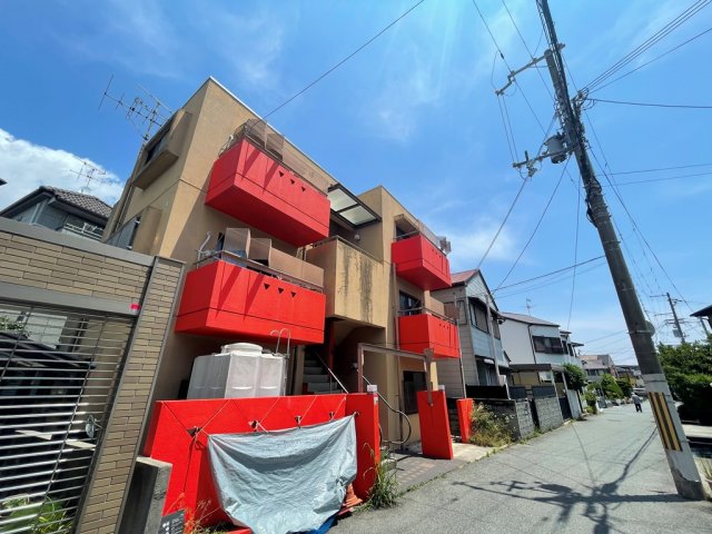 建物外観　最寄駅から徒歩6分の駅近物件！