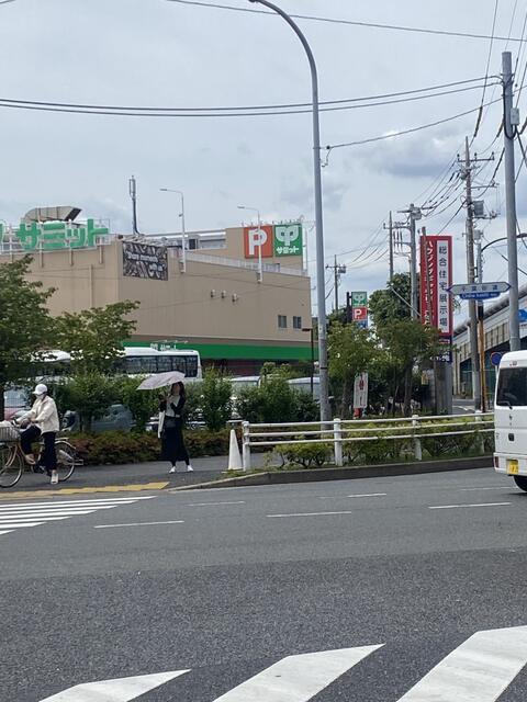 ショッピングセンター　サミットストア本一色店（ショッピングセンター）まで475m