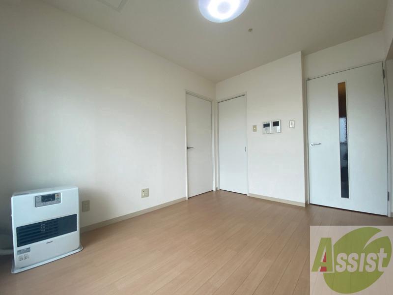 居室・リビング　広くてキレイなお部屋が広がっていて、充実した生活が送れそう。