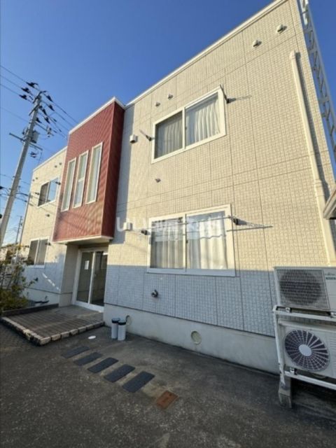 ＪＲ奥羽本線 青森駅 バス乗車時間：15分 最寄りバス停で下車 徒歩9分 築21年