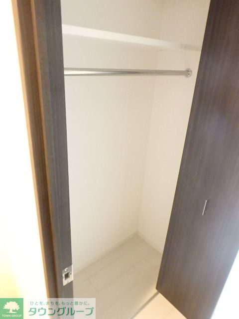 収納　パイプ付クローゼット