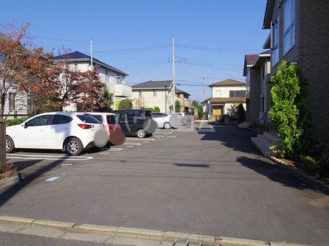 【つくば市東光台のアパートの駐車場】