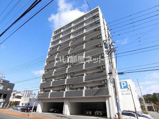 津市丸之内のマンションの建物外観