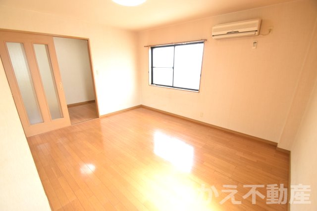 パインヴィレッジ2_内装_0